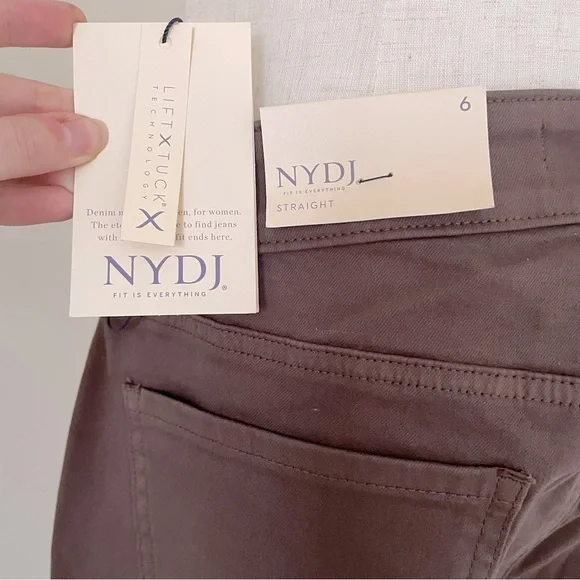 NYDJ Women's Straight Denim Jeans, NWT - Size: 6 - Picture 3 of 4